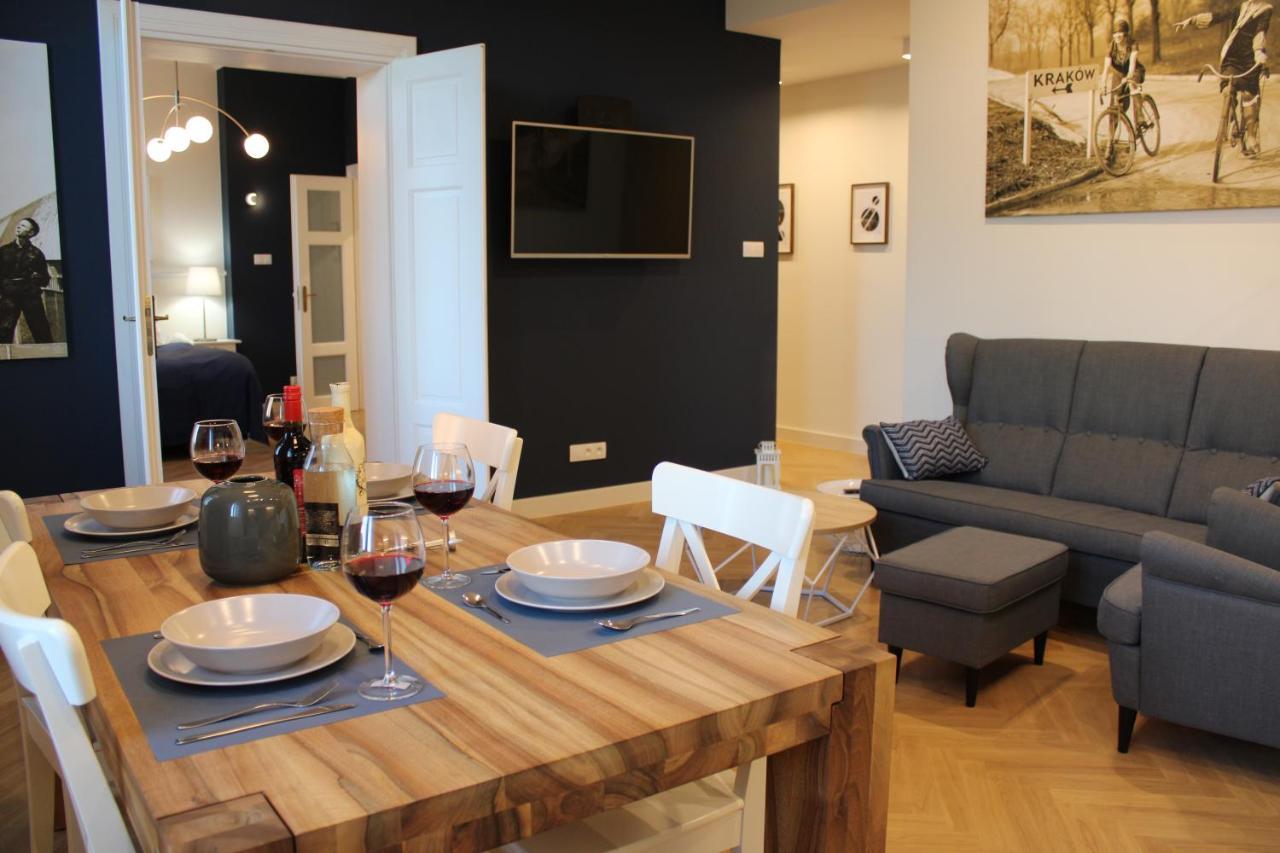 Dominican Square By Hashtag Apartments Краков Экстерьер фото