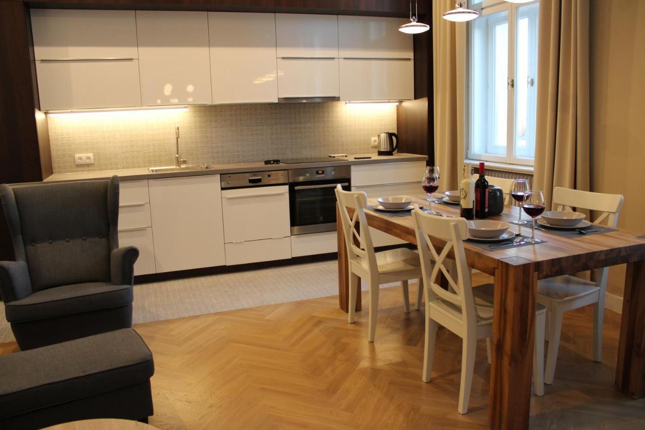 Dominican Square By Hashtag Apartments Краков Экстерьер фото